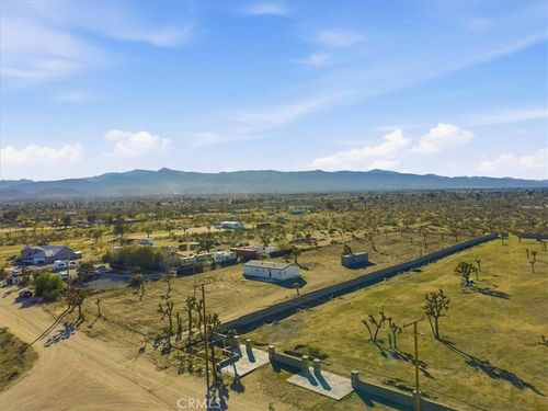 11878 Pacific Rd, Phelan, CA, 92371-7339 | Card Image