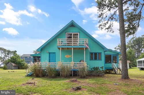 5320 Cedar Dr, CHINCOTEAGUE, VA, 23336-2125 | Card Image