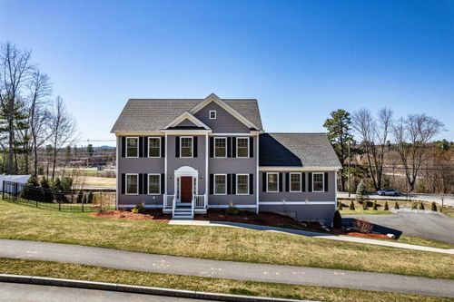 27 Scenic Dr, Manchester, NH, 03104-2008 | Card Image
