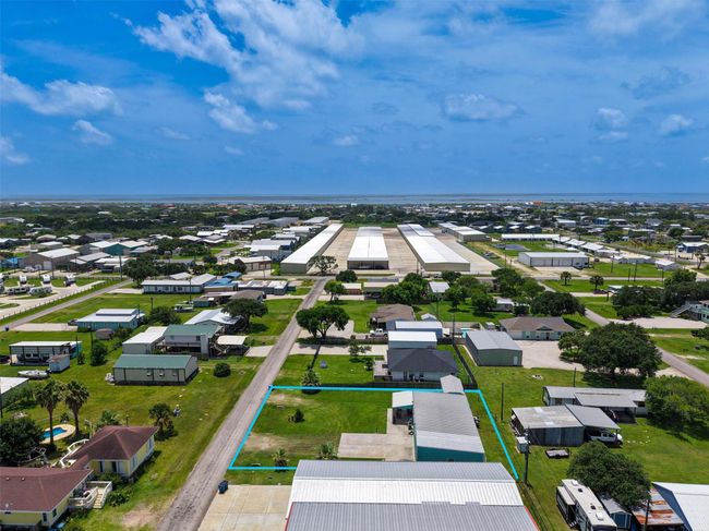 89 Carrie St, House other with 3 bedrooms, 1 bathrooms and null parking in Port O Connor TX | Image 20