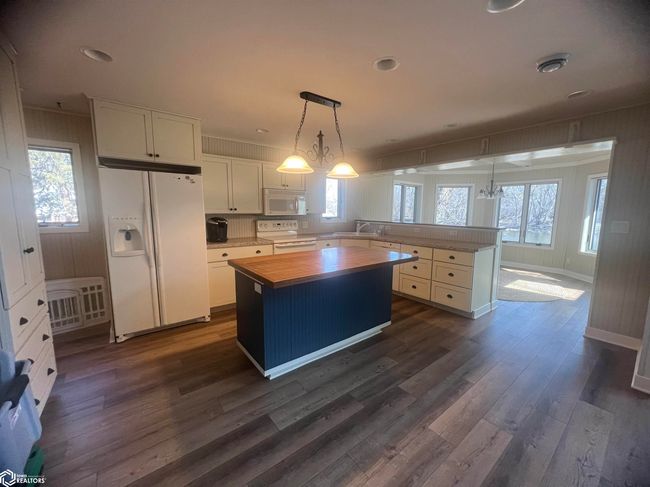 60 Country Club Dr, House other with 3 bedrooms, 2 bathrooms and null parking in Humboldt IA | Image 31