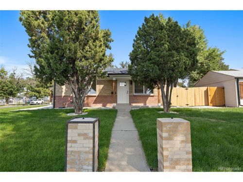 3690 N Steele St, Denver, CO, 80205-3654 | Card Image