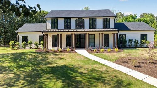 680 Brookfield Pkwy, Roswell, GA, 30075-1312 | Card Image