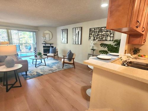 204-377 Mandarin Dr, Daly City, CA, 94015 | Card Image