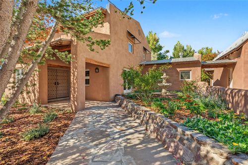 224 Simpson, Taos, NM, 87571 | Card Image