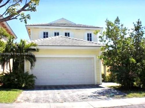 373 Ne 35th Ave, Homestead, FL, 33033-7143 | Card Image