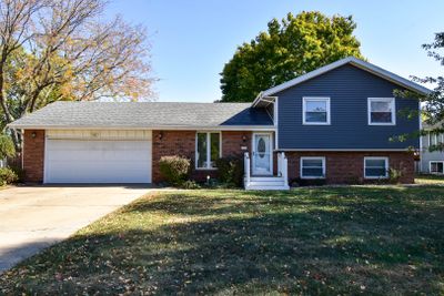 706 N Illini Avenue, House other with 3 bedrooms, 2 bathrooms and 2 parking in Pontiac IL | Image 1