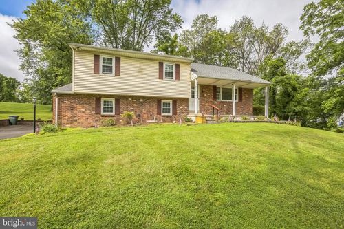 886 Sackettsford Rd, WARMINSTER, PA, 18974-1330 | Card Image