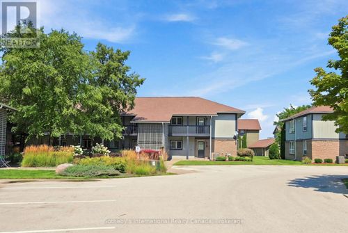 464 Mariners Way, Collingwood, ON, L9Y5C7 | Card Image