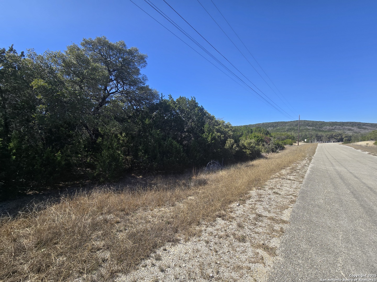 Land in Mico 4