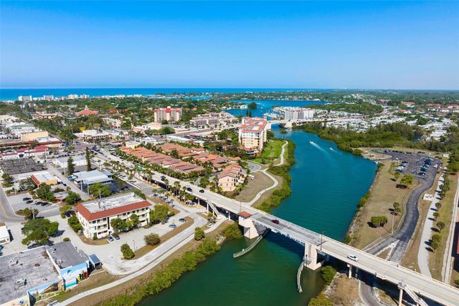APT-207 - 1258 Barbara Dr, Condo with 2 bedrooms, 1 bathrooms and null parking in VENICE FL | Image 39