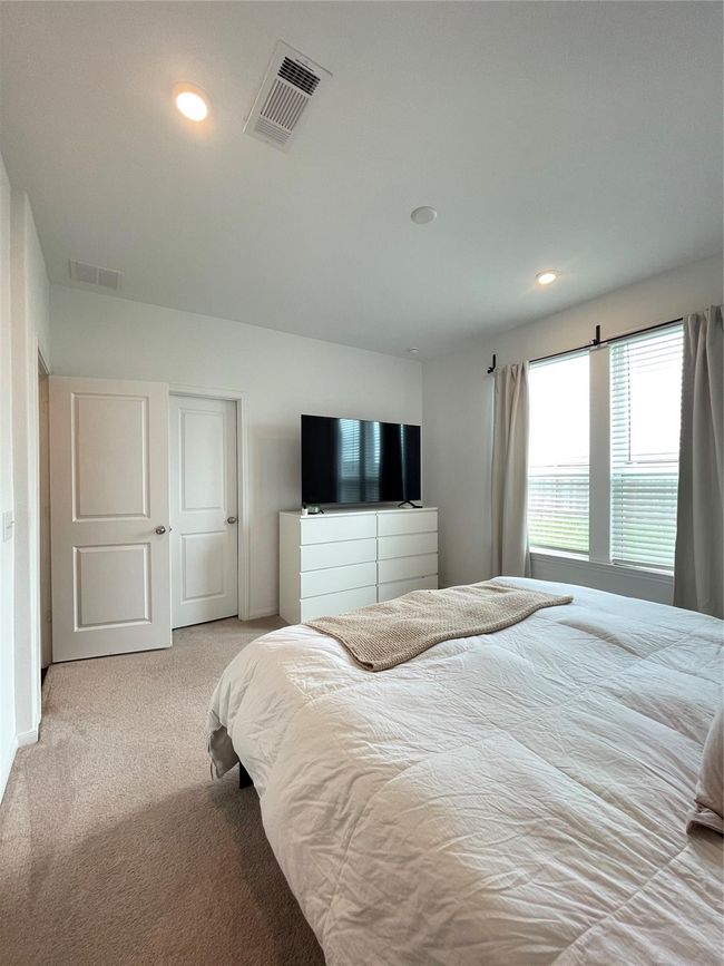 5835 Finely Run St, House other with 3 bedrooms, 2 bathrooms and 2 parking in Spring TX | Image 7