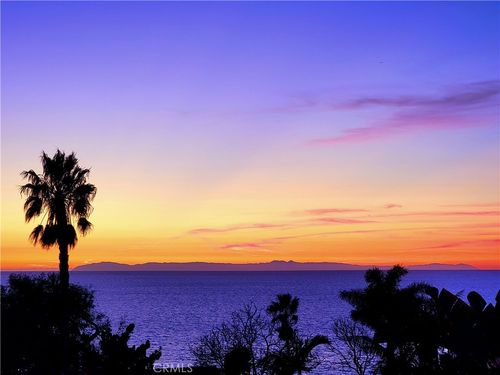 31844 8th Ave, Laguna Beach, CA, 92651-6850 | Card Image