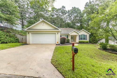 100 Crestwood Cir, Centerville, GA, 31028-1410 | Card Image