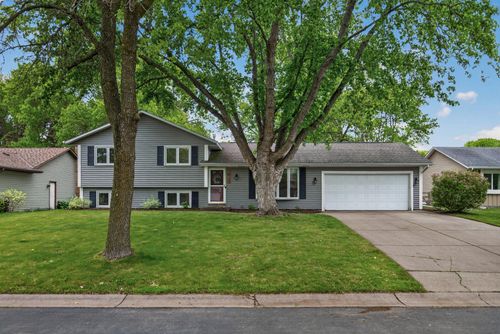 14735 91st Pl N, Maple Grove, MN, 55369-8531 | Card Image