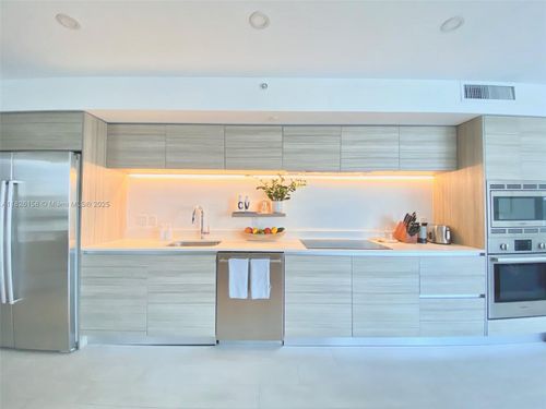 apt-617-6620 Indian Creek Dr, Miami Beach, FL, 33141-5824 | Card Image