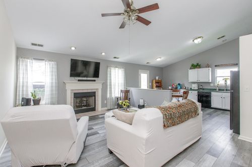 4026 Briar Creek Rd, Lawrenceburg, KY, 40342-9262 | Card Image