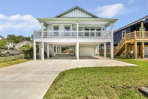 114 Dwire Dr, La Porte, TX, 77571-7028 | Card Image