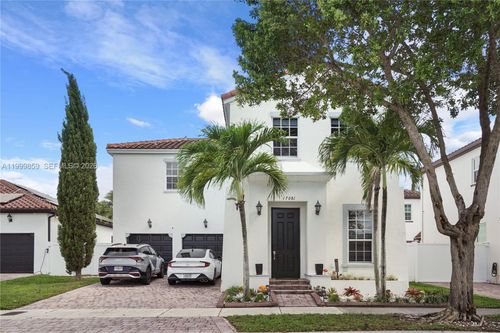 17081 Sw 94th Way, Miami, FL, 33196-4747 | Card Image