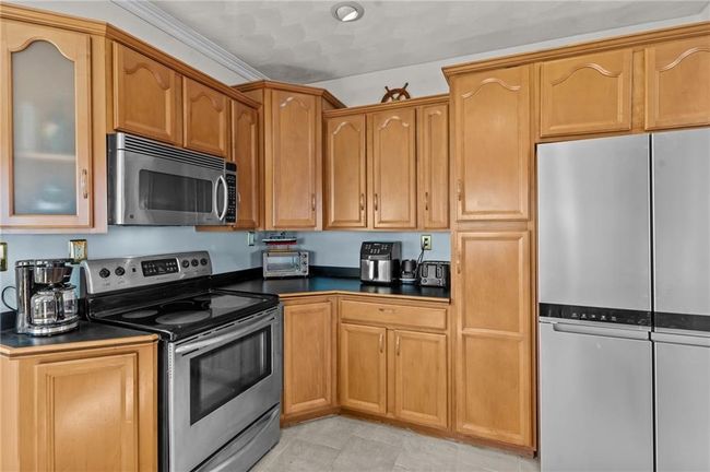 99 Smith St, House other with 2 bedrooms, 2 bathrooms and 2 parking in Bristol RI | Image 32