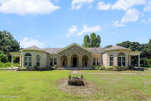3711 Hernando Rd, Holly Springs, MS, 38635-6741 | Card Image