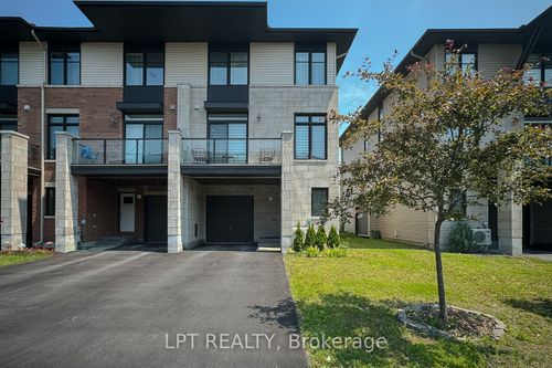 552 Labrador Cres, Ottawa, ON, K1T0R4 | Card Image