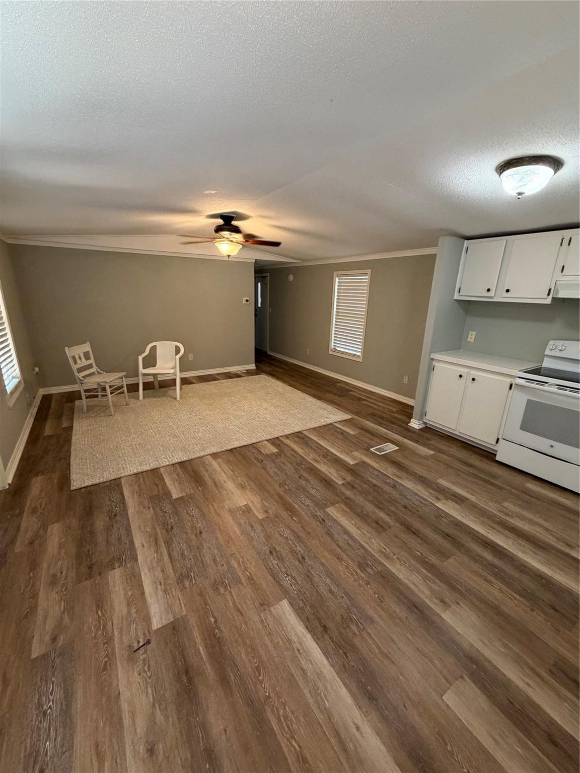 Residential Lease in Willis 4
