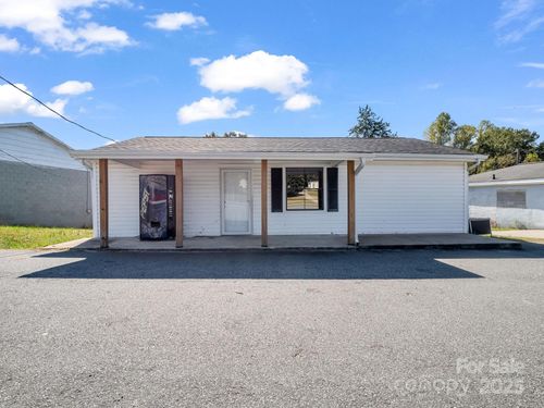 314 Us Highway 221a, Forest City, NC, 28043-5902 | Card Image