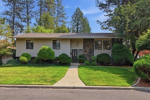 5225 S Madelia St, Spokane, WA, 99223-8134 | Card Image