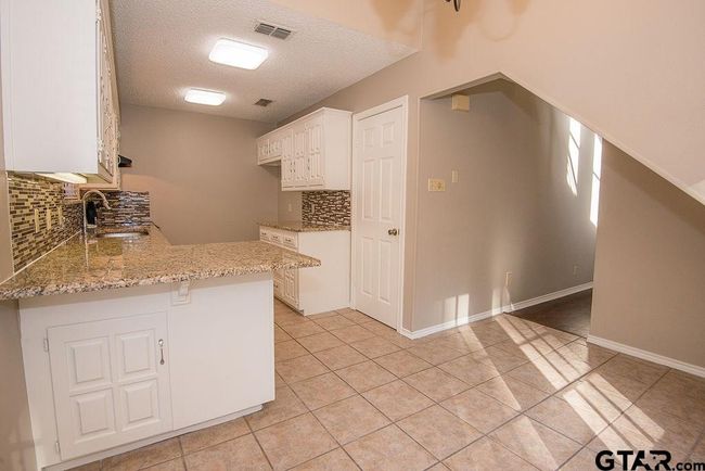 5907 Hollytree Dr, Townhouse with 2 bedrooms, 2 bathrooms and null parking in Tyler TX | Image 10