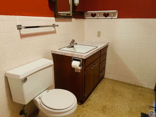718 S 9 Th St, House other with 4 bedrooms, 2 bathrooms and null parking in Osage City KS | Image 17