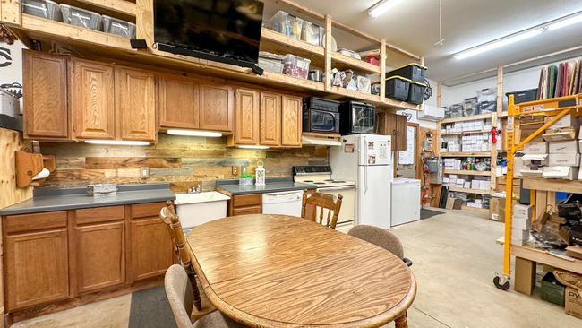 3 Stall garage with storage and kitchenette | Image 31