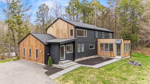 34 Cranbrook Drive, Cape Elizabeth, ME, 04107 | Card Image