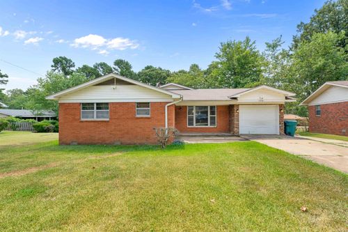 1720 Glenda Dr, Little Rock, AR, 72205-6738 | Card Image