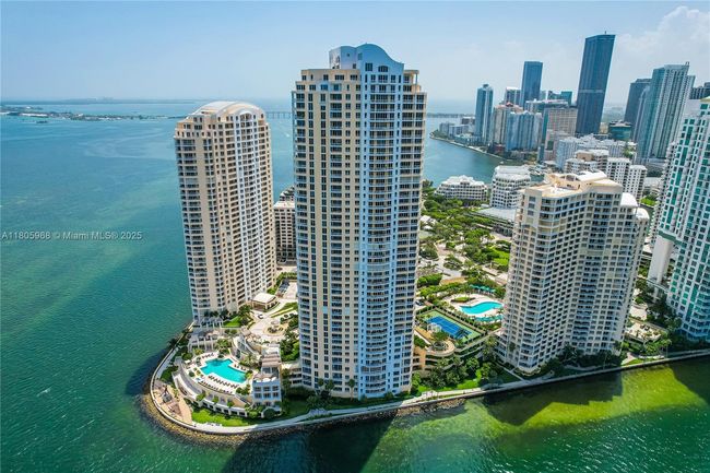 APT-3803 - 848 Brickell Key Dr, Condo with 1 bedrooms, 2 bathrooms and null parking in Miami FL | Image 30
