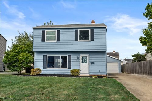 988 E 348th St, Eastlake, OH, 44095-2640 | Card Image