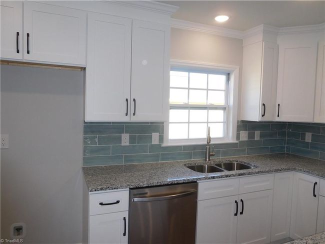 New SS appliances remain. | Image 10