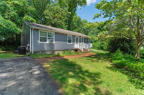 7 Boulder Drive, Johnston, RI, 02919 | Card Image
