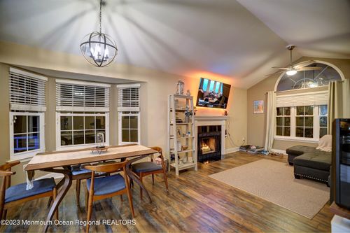 88 Wycombe Pl, Somerset, NJ, 08873-6425 | Card Image