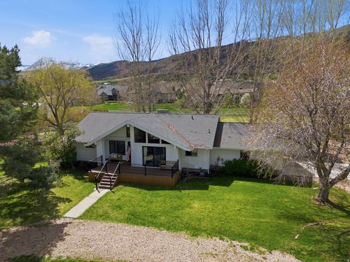880 Stringtown Rd, Midway, UT, 84049-6207 | Card Image