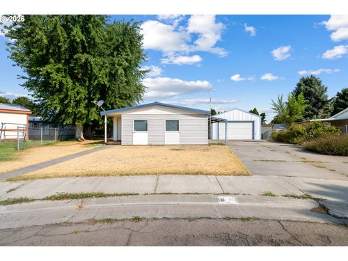 8 Sage Ct, Hermiston, OR, 97838 | Card Image