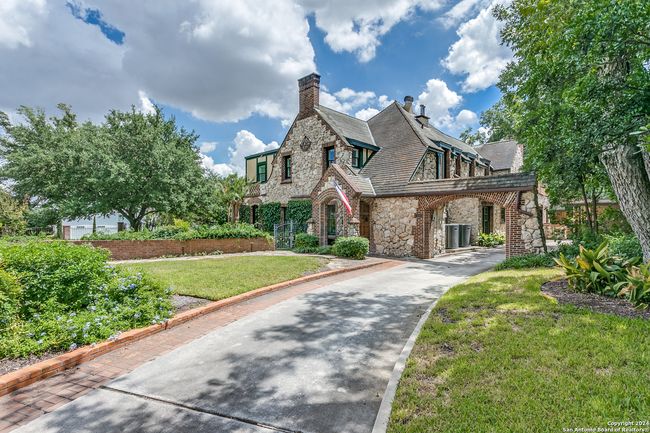 140 Luther Dr, House other with 4 bedrooms, 5 bathrooms and null parking in Olmos Park TX | Image 4