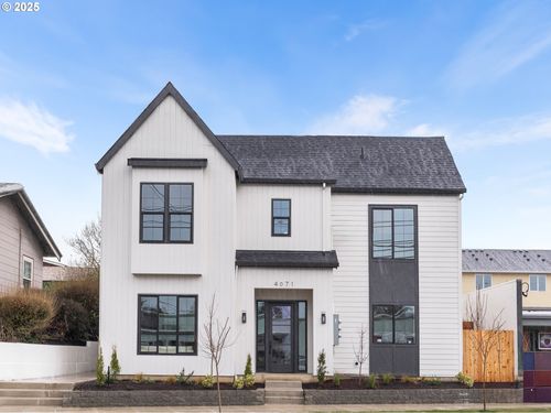 4075 Se Milwaukie Ave, Portland, OR, 97202-3954 | Card Image