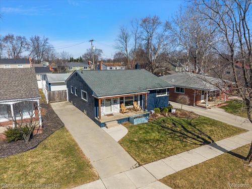 816 W Baker Ave, Clawson, MI, 48017-1464 | Card Image