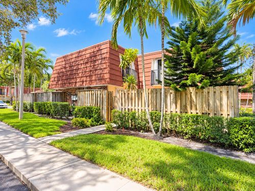 9851 Nw 6th Pl, Plantation, FL, 33324-4941 | Card Image