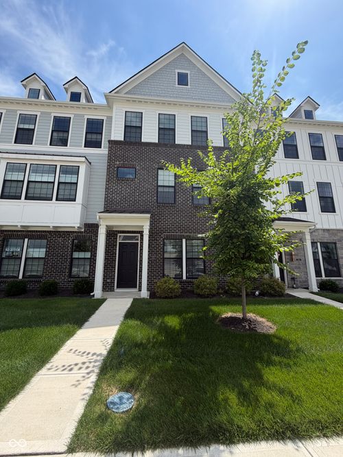 3263 Morab Dr, Zionsville, IN, 46077-0469 | Card Image