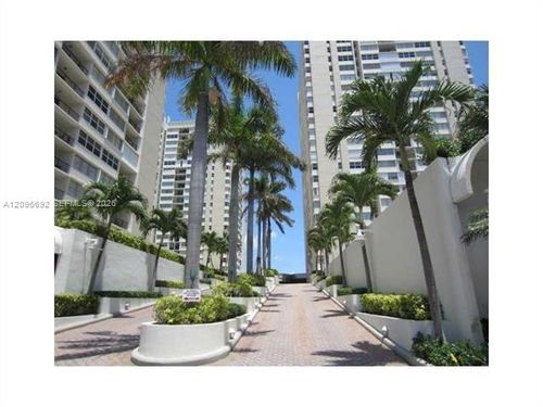 304-1880 S Ocean Dr, Hallandale Beach, FL, 33009-7610 | Card Image