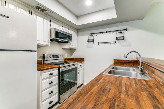 2009 Via Miramonte, House other with 2 bedrooms, 2 bathrooms and null parking in Carrollton TX | Image 5
