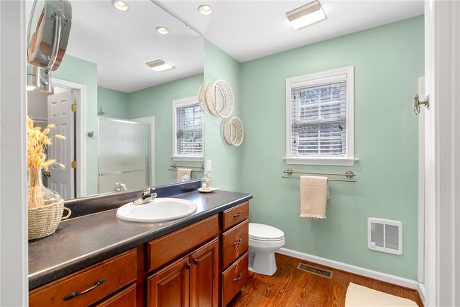 Primary Bathroom | Image 18
