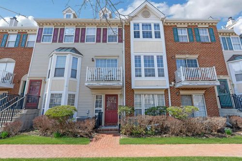 32 Cedar St, Jersey City, NJ, 07305-4861 | Card Image